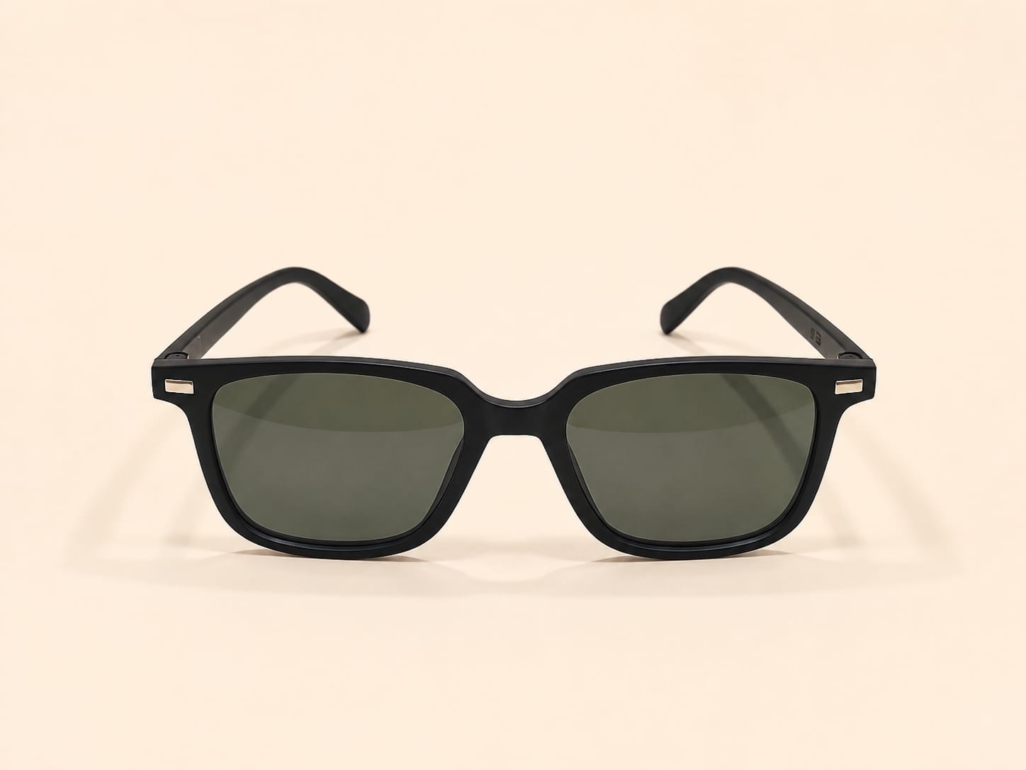 Korean black shirt sunglass. 3
