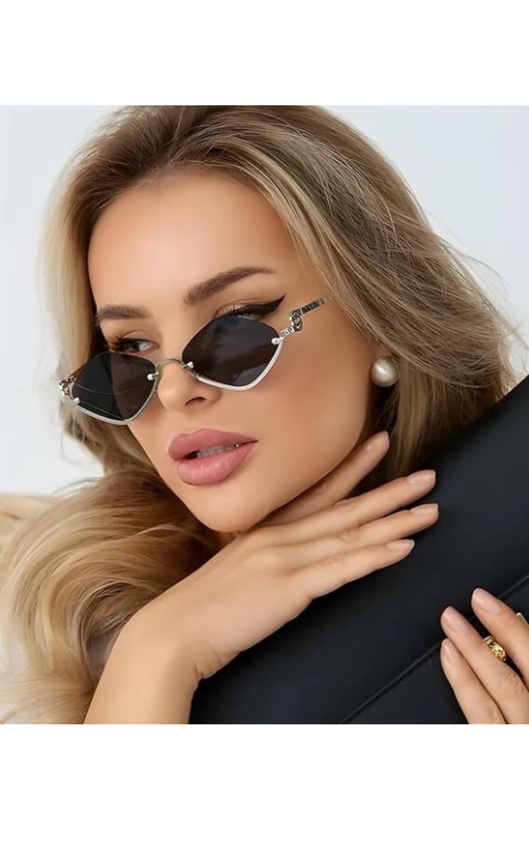 elegant ladies' sunglasses. 1